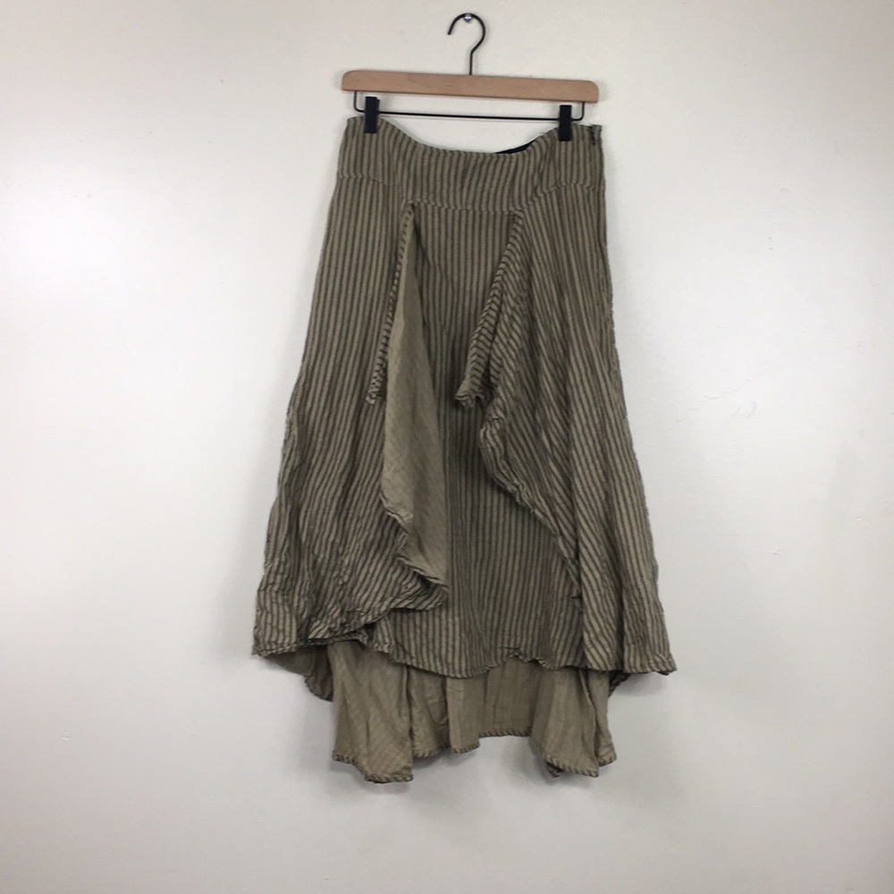 🌑 S O L D 🌑 
Antrho Eva Franco Windswept Praire Skirt